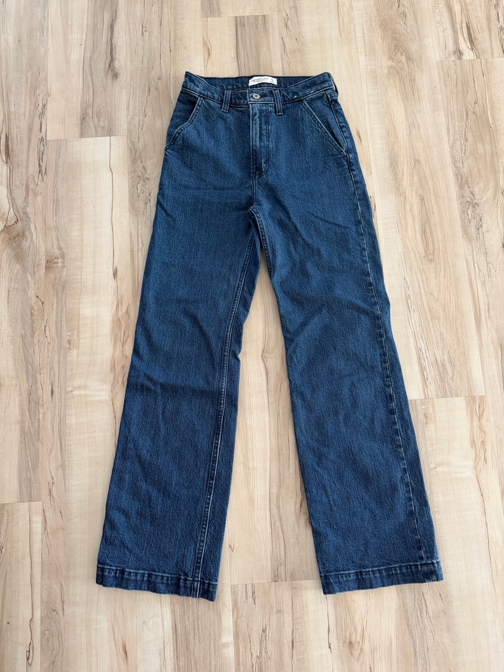Abercrombie & Fitch Dark Blue ‘90s High Rise Relaxed Jean